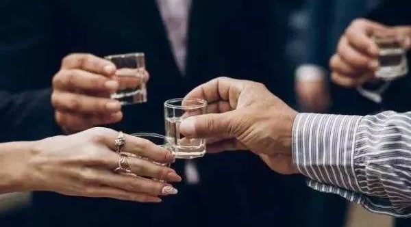 泵閥人背后的真實人生！此文看哭10000+老板!