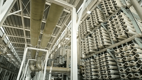 總理帶頭喝“下水道水”，新加坡為何被逼至如此？-