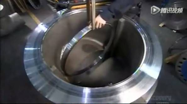 比人還大的大型閥門是怎么制造出來的？-